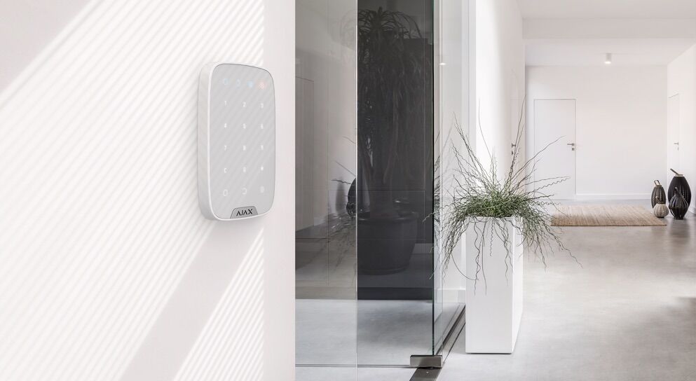Ajax Keypad Weiß Detailansicht Bild 2 | EPS