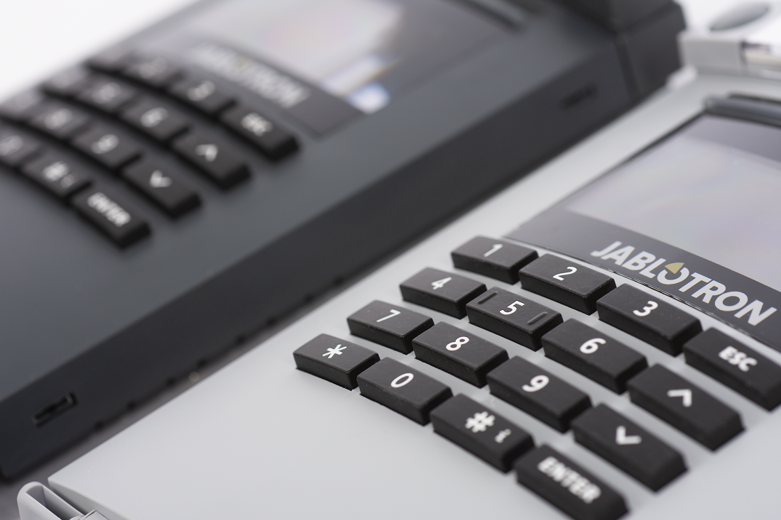 JA-114E-GR Buszugangsmodul mit Display, Tastatur und RFID - grau